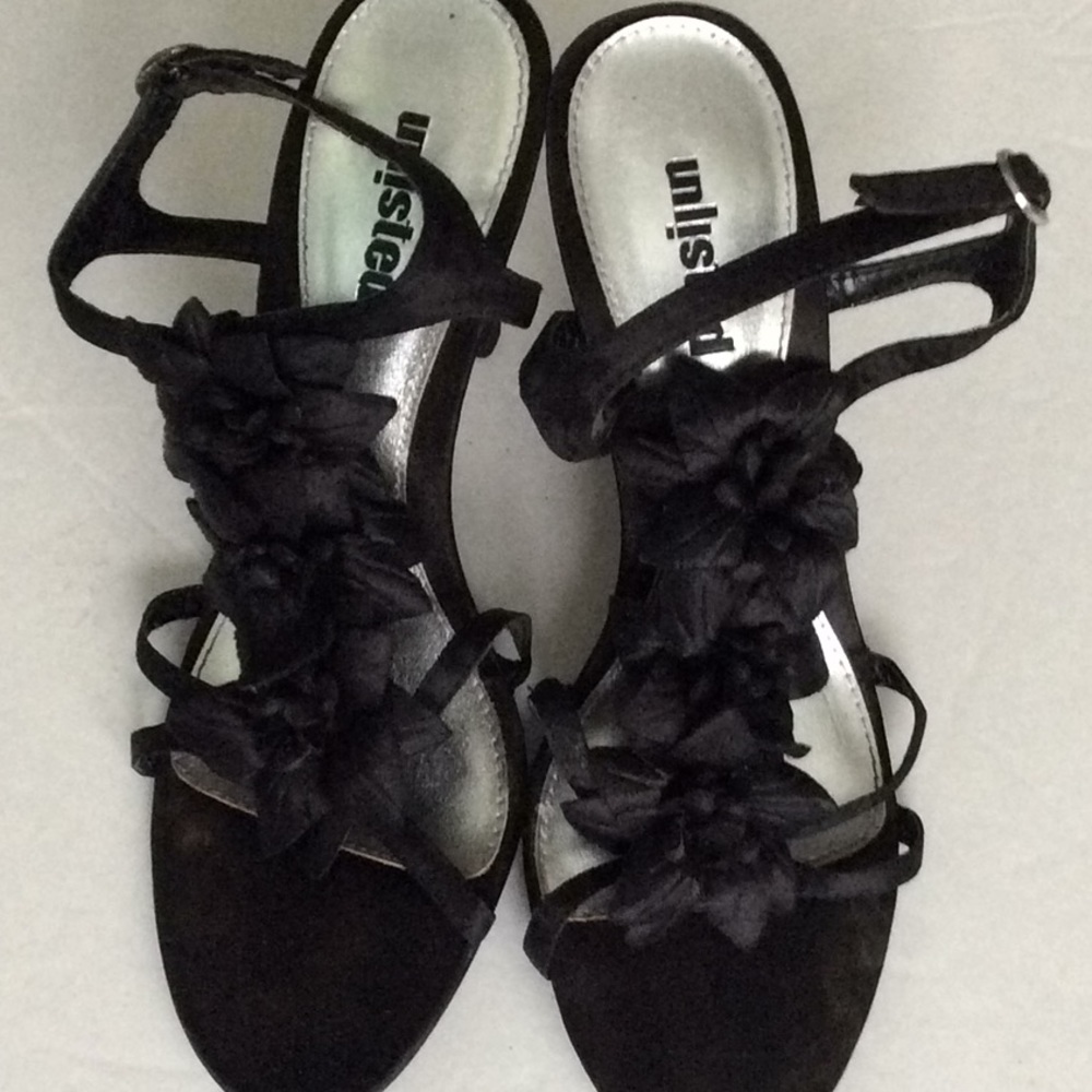 High heel black shoes